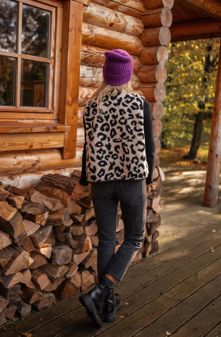 LÉONIE™ | Leopard Knit Vest femmedunord.com