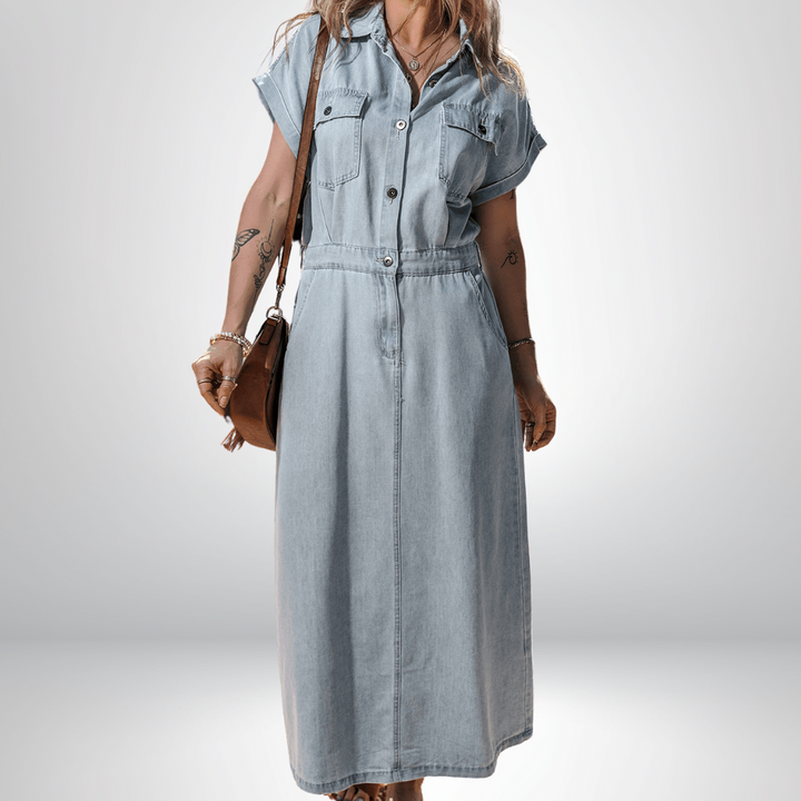 Isabelle - Denimklänning med eleganta, korta fladdermusärmar Anna & Maja